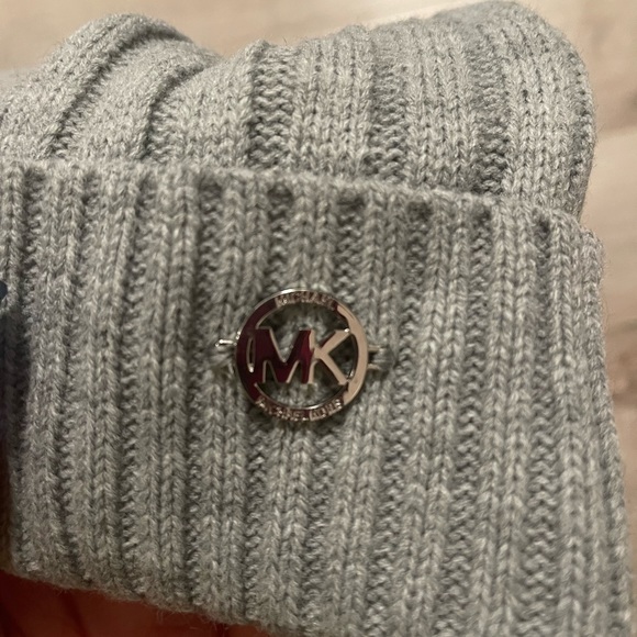 Michael Kors Beanie - Picture 2 of 3